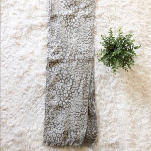 Banana Republic Gray Scarf